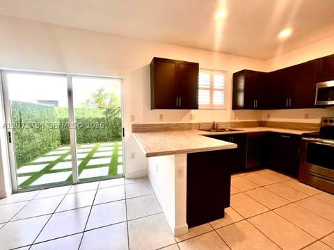 2606 SE 13th St, Homestead FL - photo 8 of 26