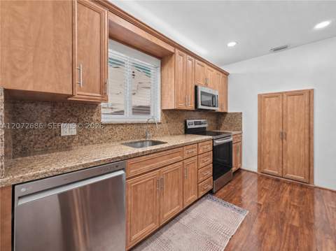 3130 SW 6th St, Miami FL - photo 8 of 29