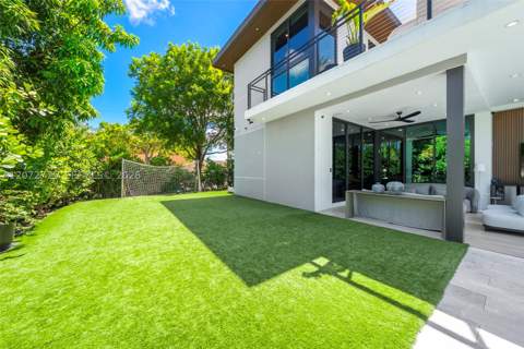 1875 NE 193rd St, Miami FL - photo 22 of 51