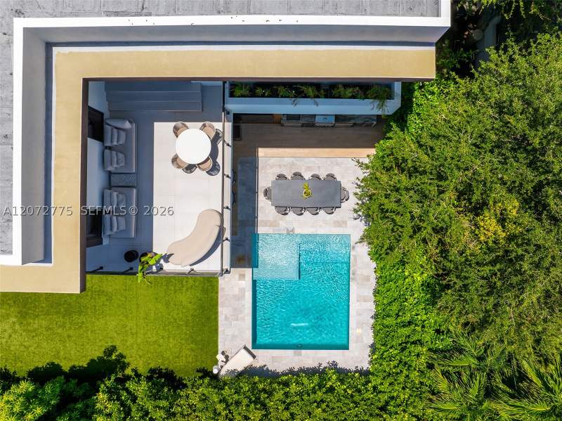 5 bedroom SingleFamilyResidence at 1875 NE 193rd St, Greyknoll Estates, Miami — photo 5