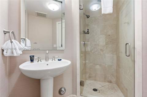 4401 Collins Ave 1915/1917, Miami Beach FL - photo 19 of 85