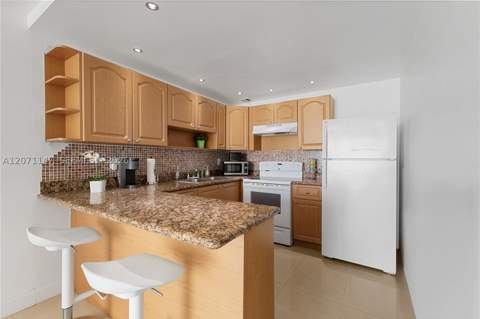 401 Ocean Dr 607, Miami Beach FL - photo 10 of 35