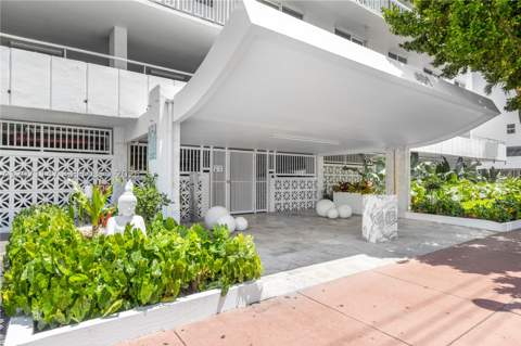 401 Ocean Dr 607, Miami Beach FL - photo 17 of 35
