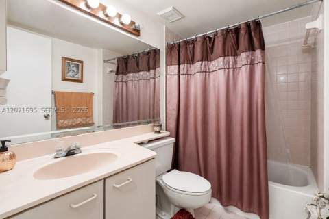 6276 NW 186th St 305, Hialeah FL - photo 11 of 20