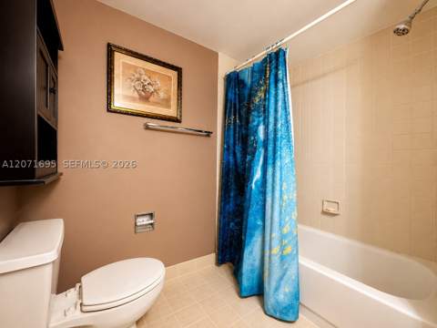6276 NW 186th St 305, Hialeah FL - photo 13 of 20