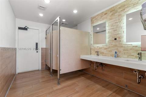 6276 NW 186th St 305, Hialeah FL - photo 17 of 20