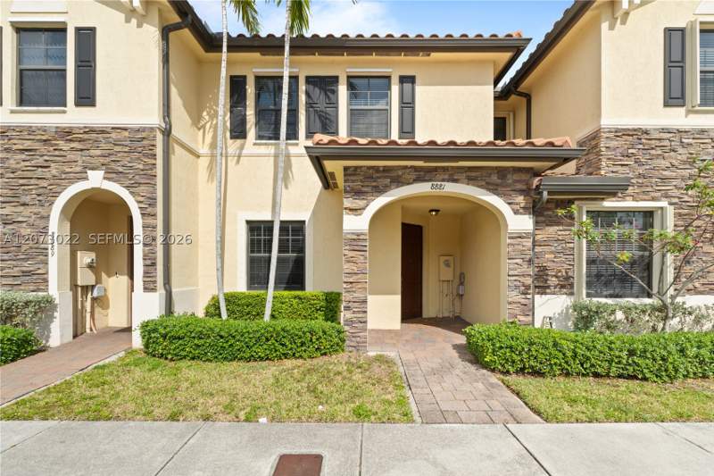 3 bedroom Townhouse at 8881 W 35th Ln, Bellagio Villas, Hialeah — photo 2