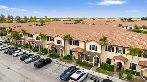 8881 W 35th Ln, Hialeah FL - photo 22 of 34