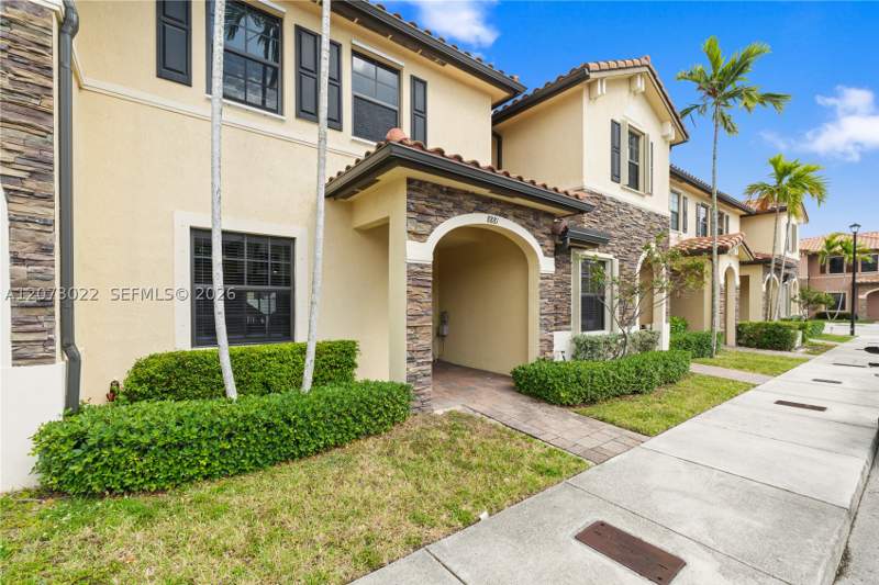 3 bedroom Townhouse at 8881 W 35th Ln, Bellagio Villas, Hialeah — photo 4