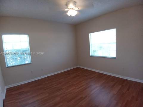 18304 NW 68th Ave N, Hialeah FL - photo 10 of 32