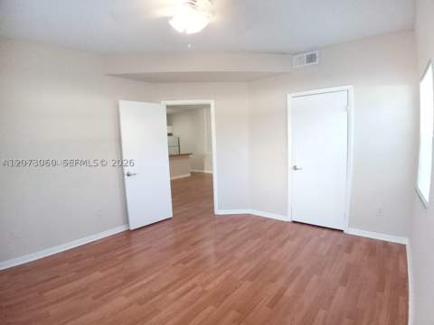 18304 NW 68th Ave N, Hialeah FL - photo 11 of 32
