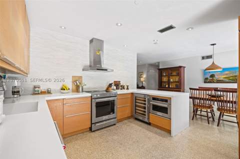 6390 SW 69th St, South Miami FL - photo 11 of 32