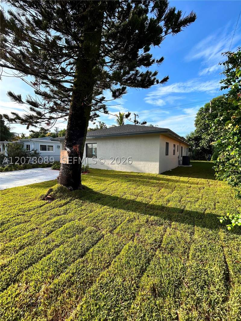 4 bedroom SingleFamilyResidence at 2950 NW 93 St, The Tropics Amd, Miami — photo 2