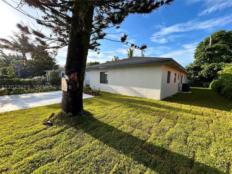 4 bedroom SingleFamilyResidence at 2950 NW 93 St, The Tropics Amd, Miami — photo 3