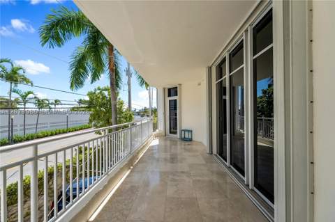 1 Century Ln 202, Miami Beach FL - photo 24 of 30
