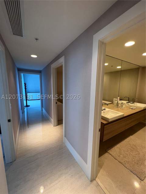 17301 Biscayne Blvd 1402, North Miami Beach FL - photo 10 of 38
