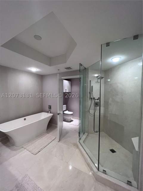17301 Biscayne Blvd 1402, North Miami Beach FL - photo 13 of 38