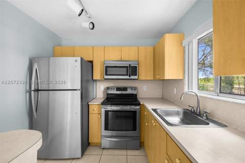 2930 SE 12th Rd 101-31, Homestead FL - photo 10 of 36