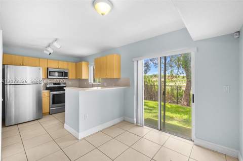2930 SE 12th Rd 101-31, Homestead FL - photo 7 of 36
