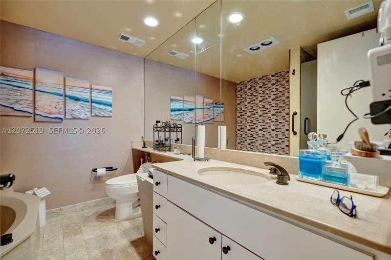 2 bedroom Condominium at 11113 Biscayne Blvd 1156, Jockey Club III Condo, Miami — photo 5