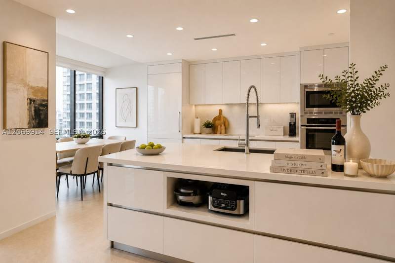 3 bedroom Condominium at 520 Brickell Key Dr A1421, BRICKELL KEY ONE CONDO, Miami — photo 2