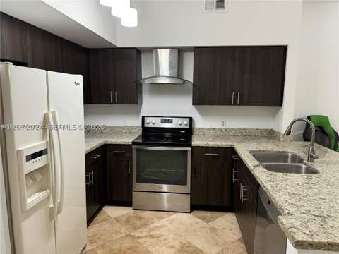 5091 NW 7th St 615, Miami FL - photo 11 of 37