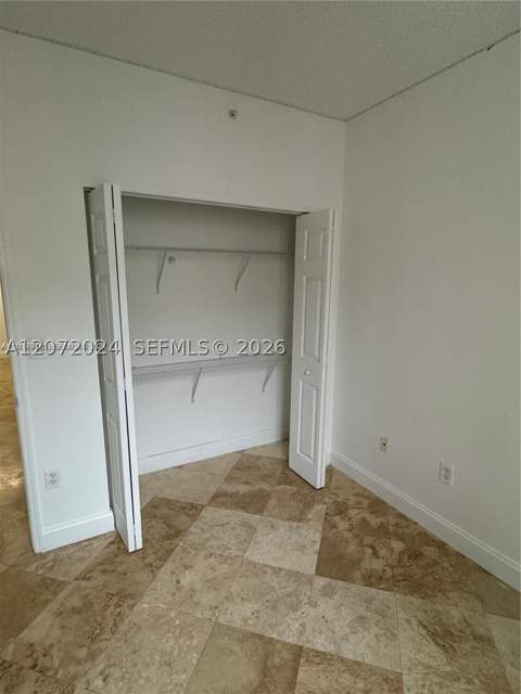5091 NW 7th St 615, Miami FL - photo 13 of 37