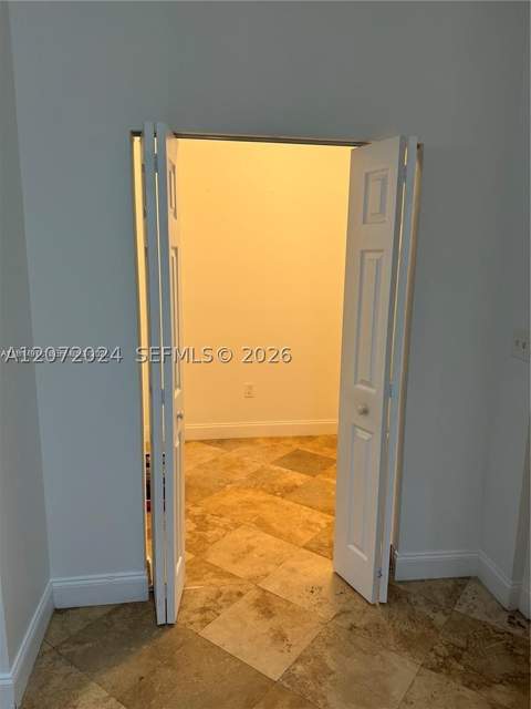 5091 NW 7th St 615, Miami FL - photo 16 of 37