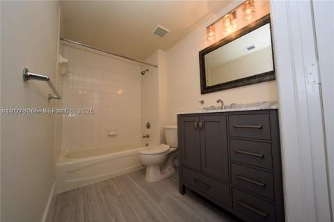 50 Menores Ave 802, Coral Gables FL - photo 9 of 10