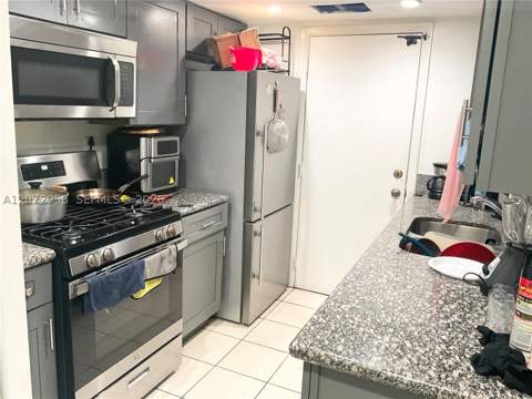 17901 NW 68th Ave T207, Hialeah FL - photo 6 of 35