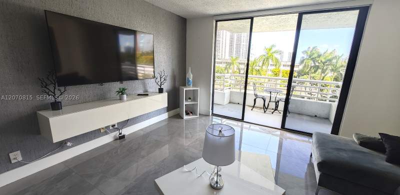 2 bedroom Condominium at 3300 NE 192nd St 517, Parc Central Aventura, Aventura — photo 4