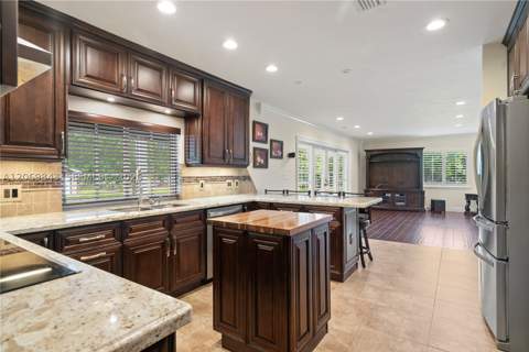 28905 SW 169 Ave, Homestead FL - photo 10 of 40