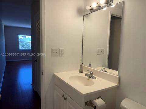 400 Kings Point Dr 311, Sunny Isles Beach FL - photo 7 of 13