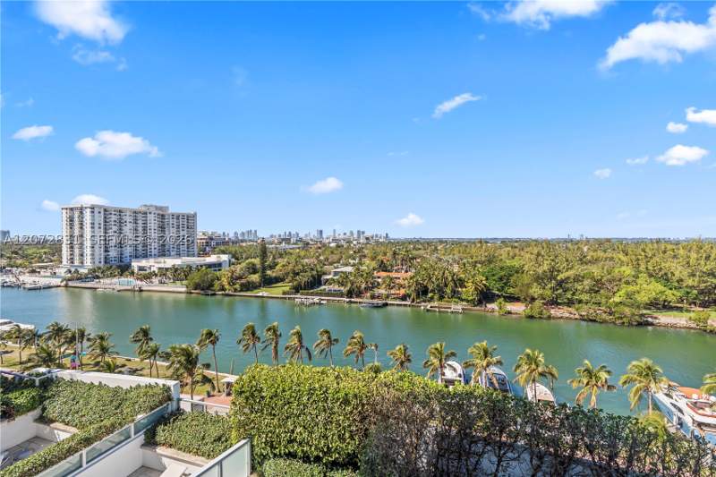 1 bedroom Condominium at 4401 Collins Ave 915, Fontainebleau II Condo, Miami Beach — photo 4