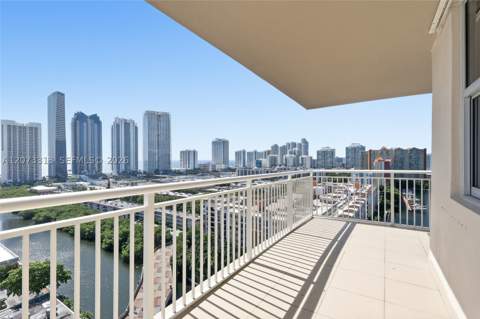 250 174th St 2004, Sunny Isles Beach FL - photo 21 of 33
