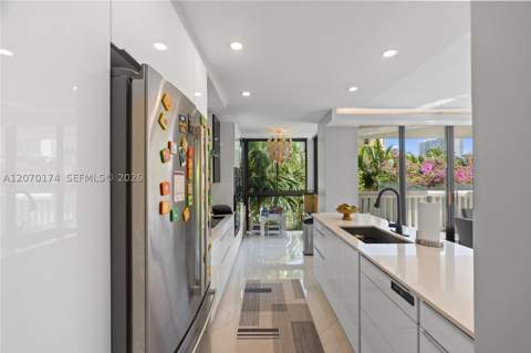 1000 W Island Blvd 202, Aventura FL - photo 15 of 98