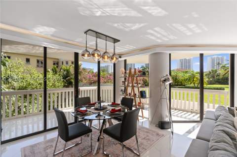 1000 W Island Blvd 202, Aventura FL - photo 8 of 98