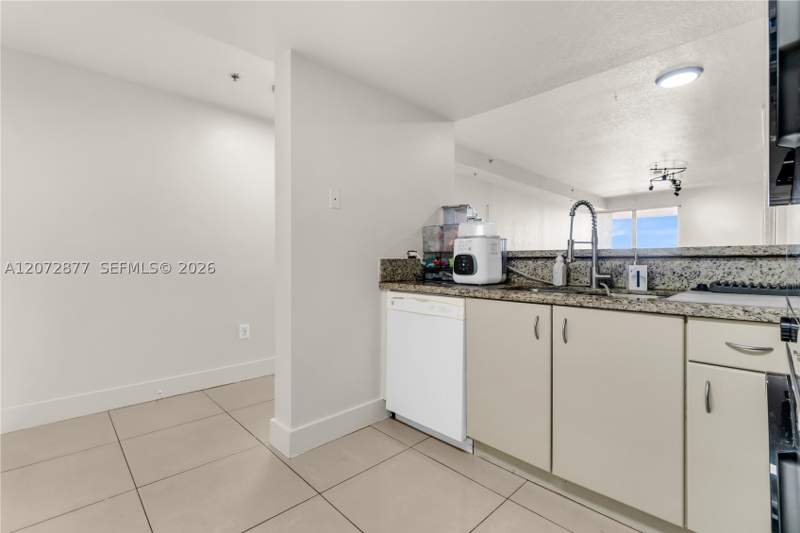 2 bedroom Condominium at 1650 Coral Way Ph-9, Marbella Condo, Miami — photo 5