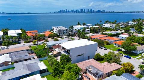 7509 Buccaneer Ave, North Bay Village FL - photo 7 of 21