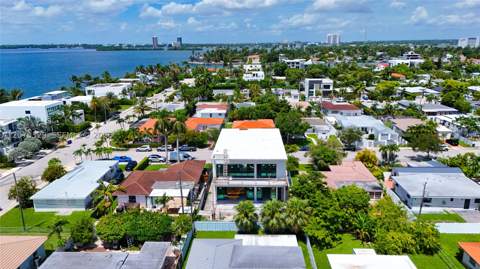 7509 Buccaneer Ave, North Bay Village FL - photo 8 of 21