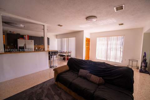 11600 NE 6th Ave, Biscayne Park FL - photo 6 of 31