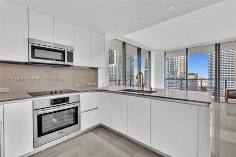 68 SE 6th St 1702, Miami FL - photo 11 of 40