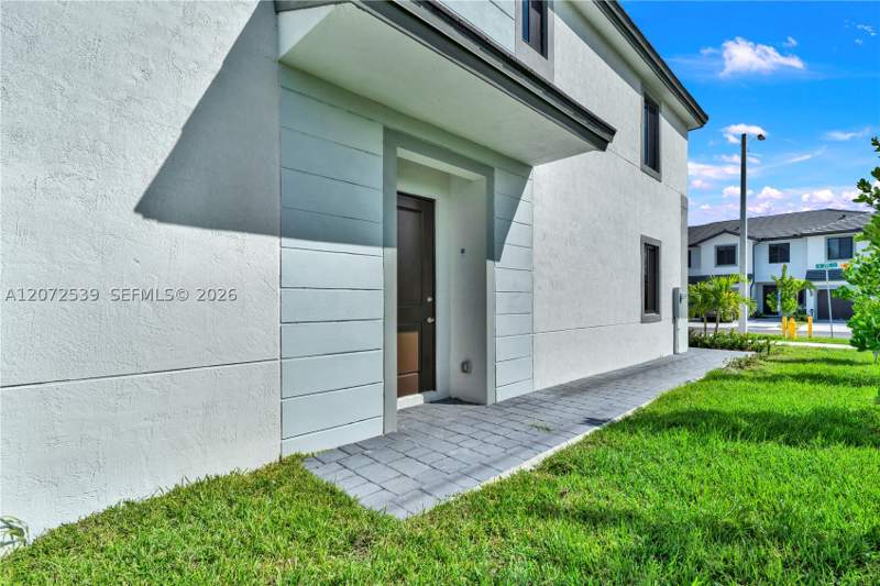 4 bedroom Townhouse at 34520 SW 191st Ct, Century Park Square, Homestead — photo 5
