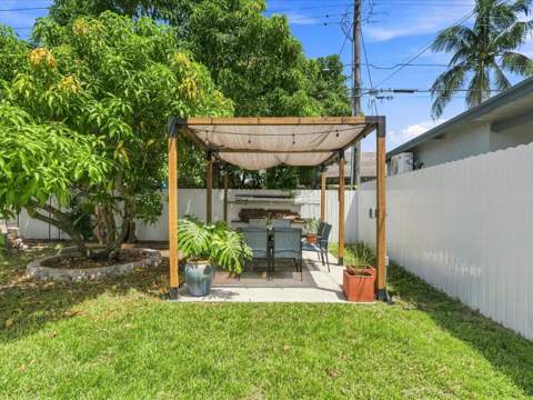 363 E 62nd Street, Hialeah FL - photo 14 of 41