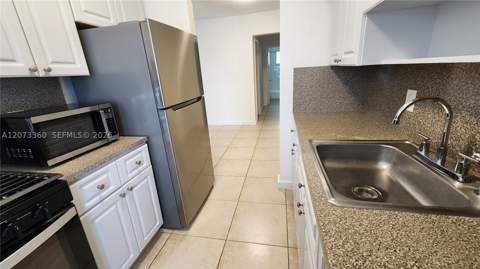 1231 Pennsylvania Ave 10, Miami Beach FL - photo 10 of 11