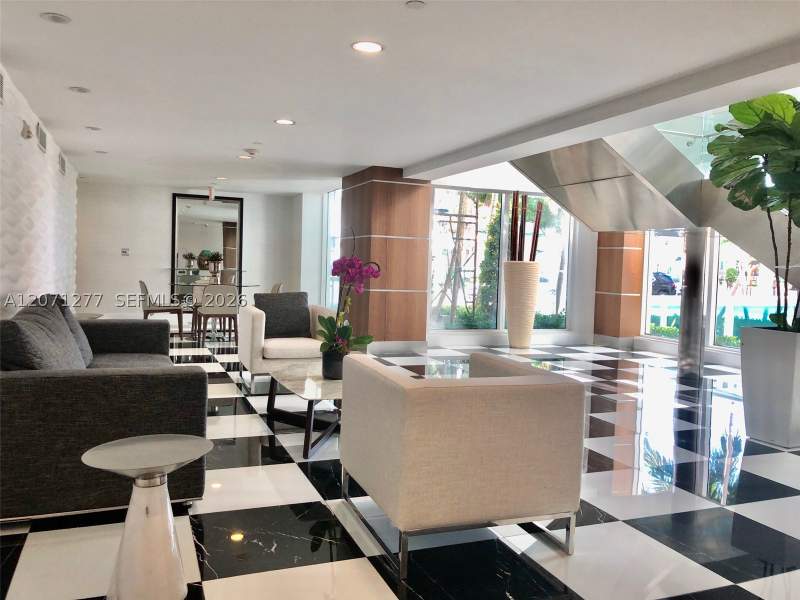 2 bedroom Condominium at 1800 N Bayshore Dr 814, 1800 Club Condo, Miami — photo 3