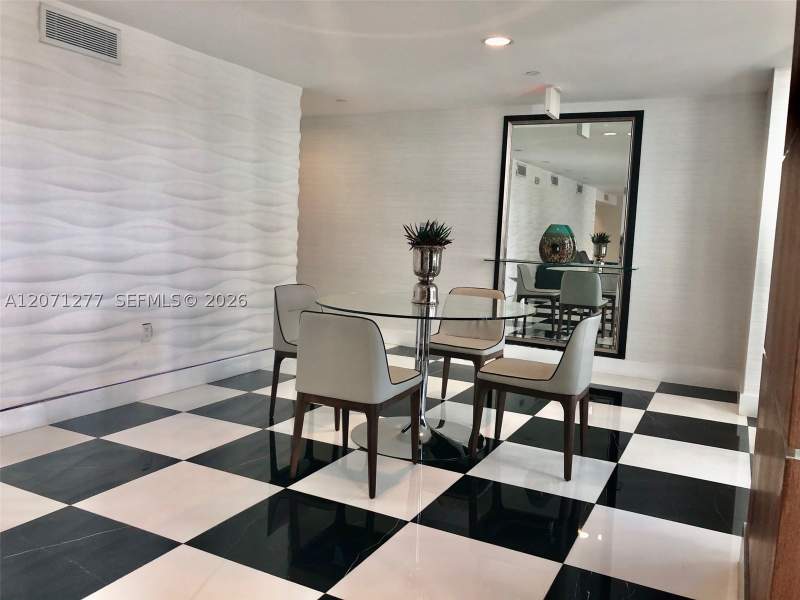 2 bedroom Condominium at 1800 N Bayshore Dr 814, 1800 Club Condo, Miami — photo 5