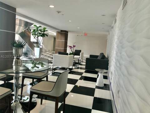 1800 N Bayshore Dr 814, Miami FL - photo 6 of 47