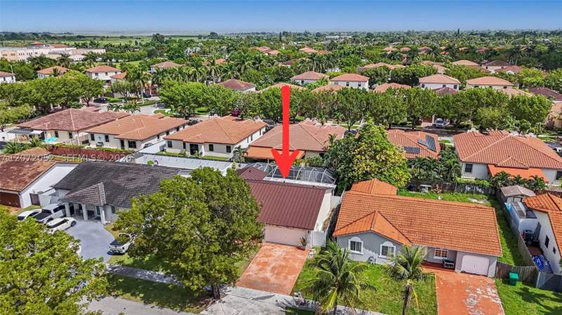 3 bedroom SingleFamilyResidence at 15431 SW 177th Ter, Majestic Estates 1st Addn, Miami — photo 3