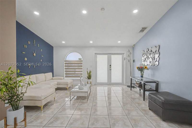 3 bedroom SingleFamilyResidence at 15431 SW 177th Ter, Majestic Estates 1st Addn, Miami — photo 5
